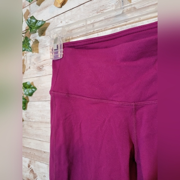 Athleta Women's Purple High-Waisted Leggings XS 3/4 Length Yoga Active - Picture 3 of 6
